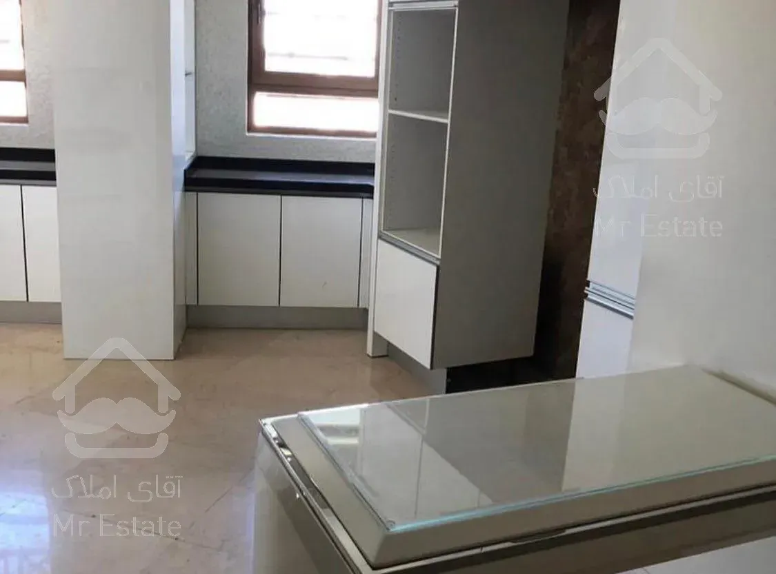 خرید آپارتمان 270 متری فرمانیه شرقی