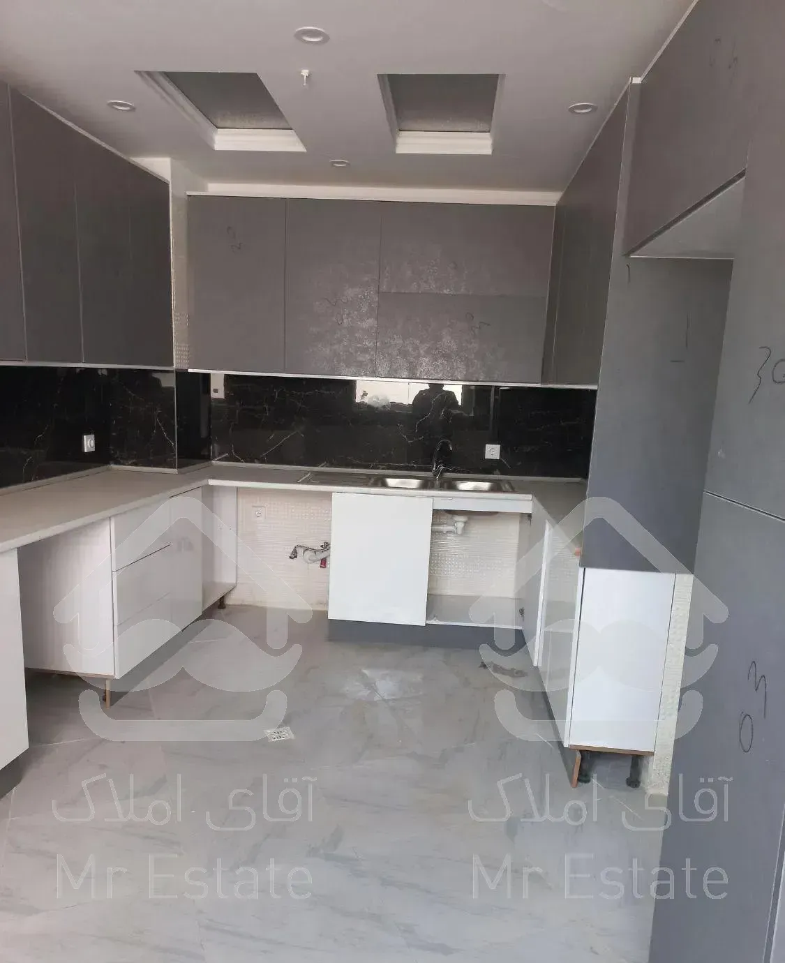 آپارتمان ۱۱۰ متری دوخواب خ منتظری خ طوفانی