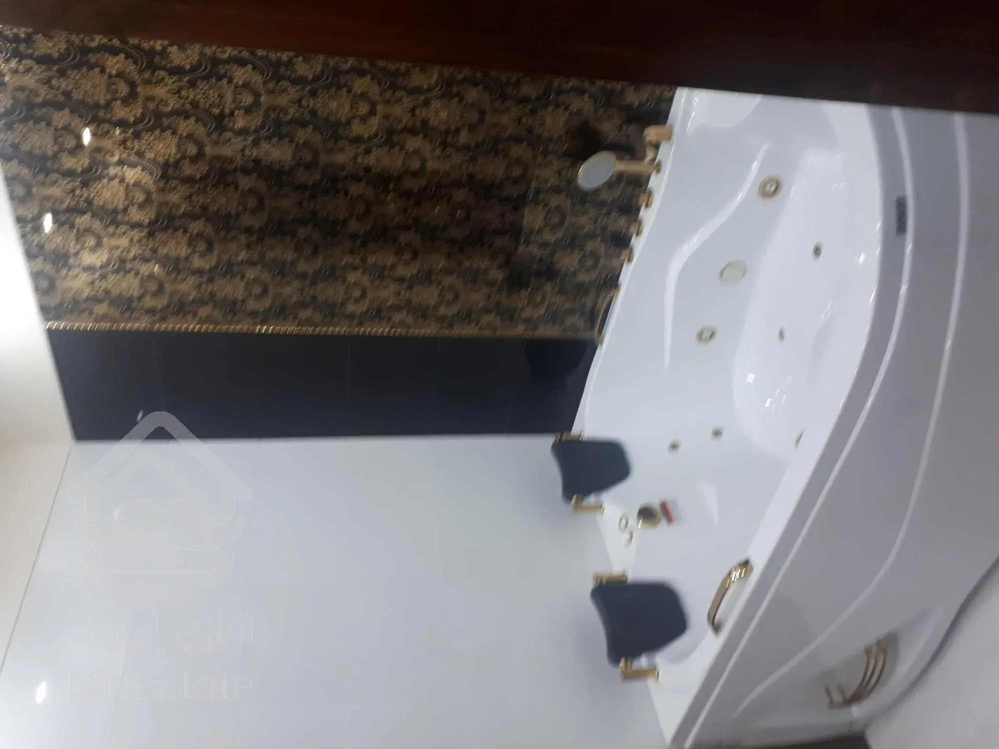 ۲۰۰ متر فردوس شرق نوساز ۳ پارکینگ