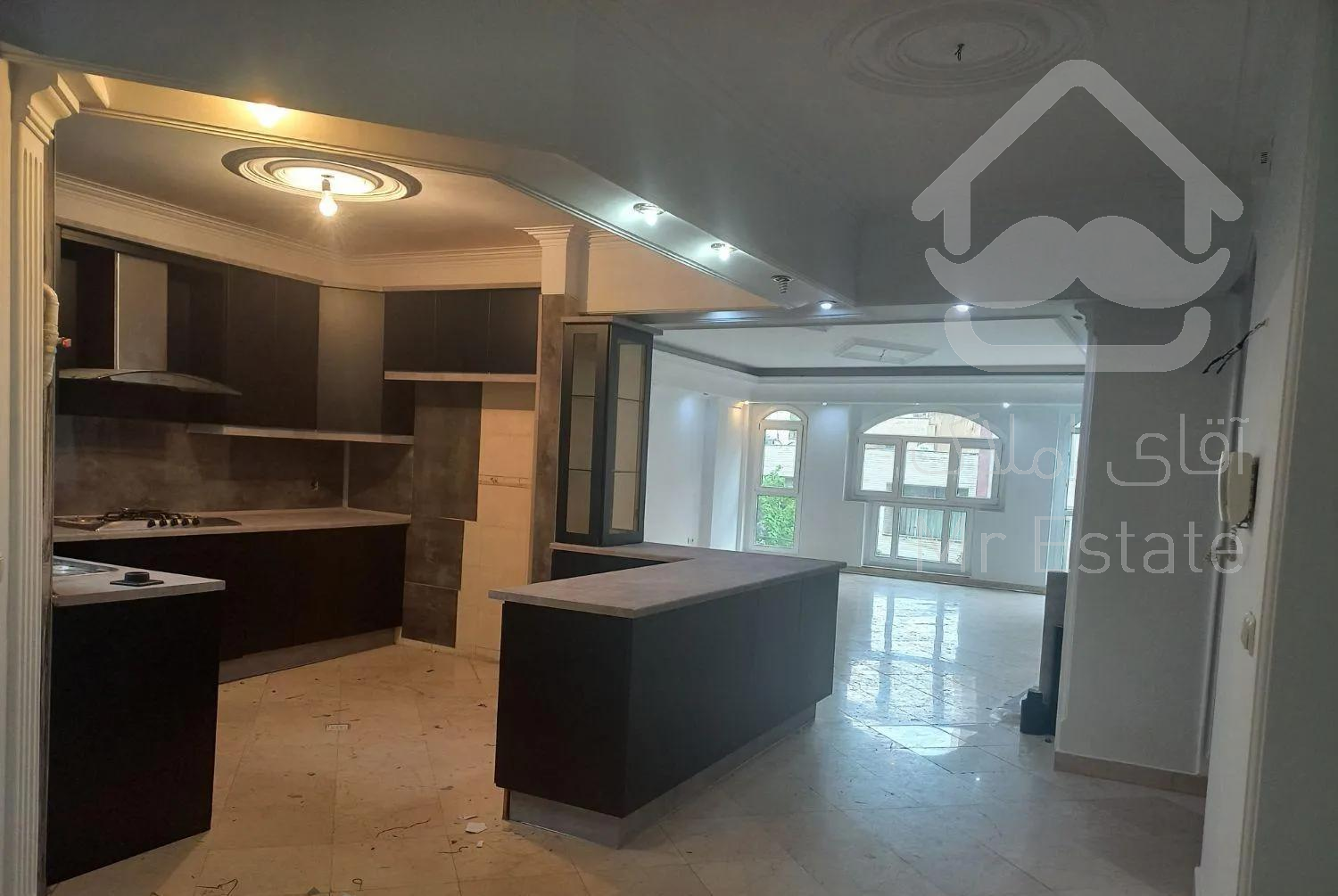 ۱۳۰ متر ونک شیخ بهایی/۳خواب/امکانات کامل