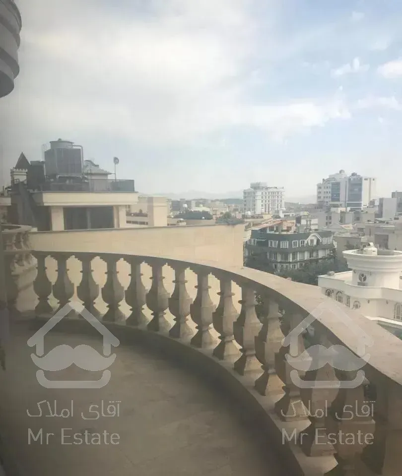 ۲۱۰متر تک واحدی طبقه آخر فول مشاعات