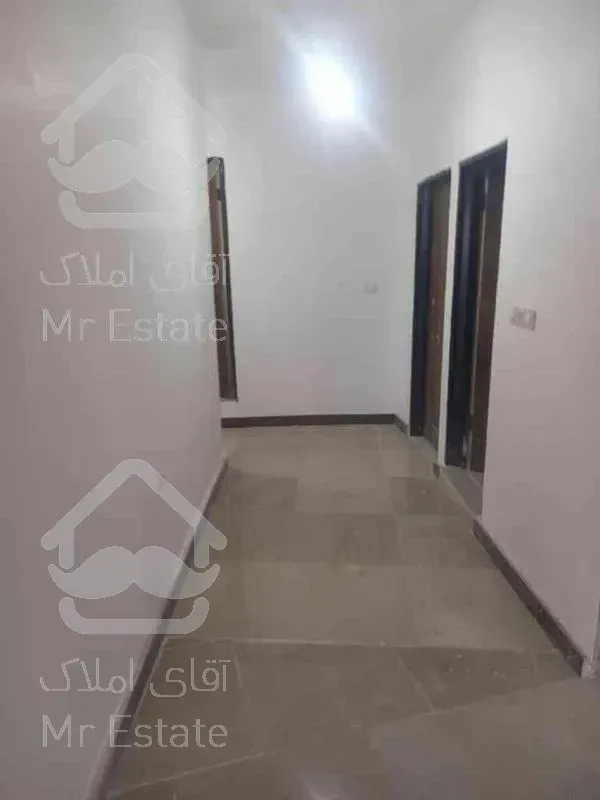 آپارتمان 220 متر-3خواب-شیک وتمیز- جمهوری