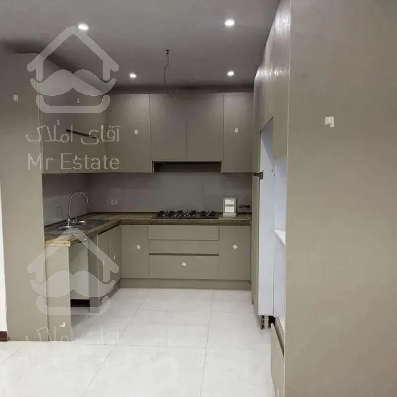 آپارتمان 120 متر -نوساز -کلید نخورده -جمهوری