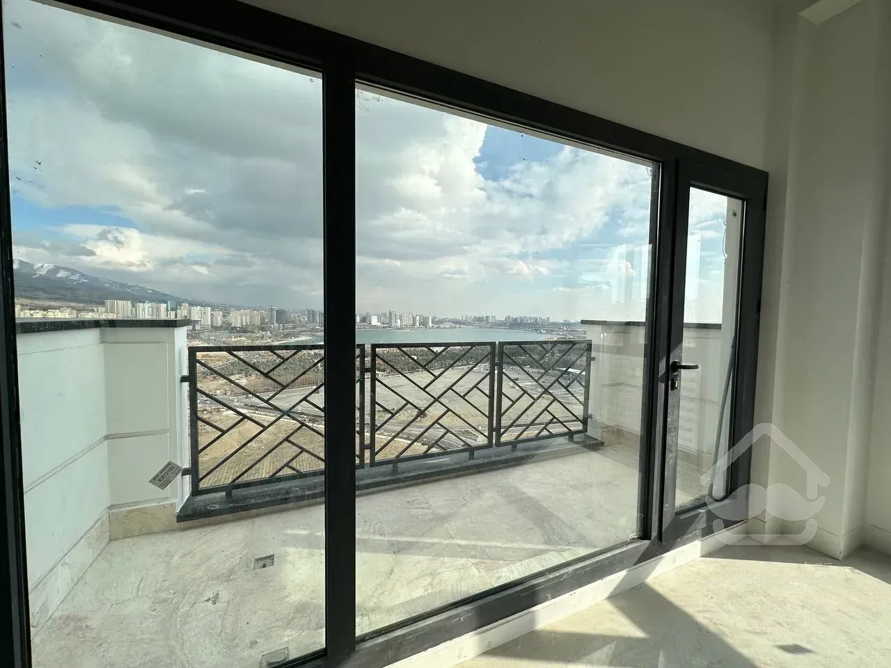 فروش برج آپارتمان مسکونی مختص سرمایه گذاران جدی چیتگر