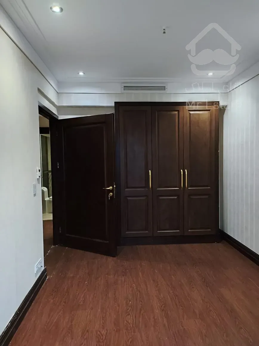 فروش اپارتمان 195 متری زعفرانیه