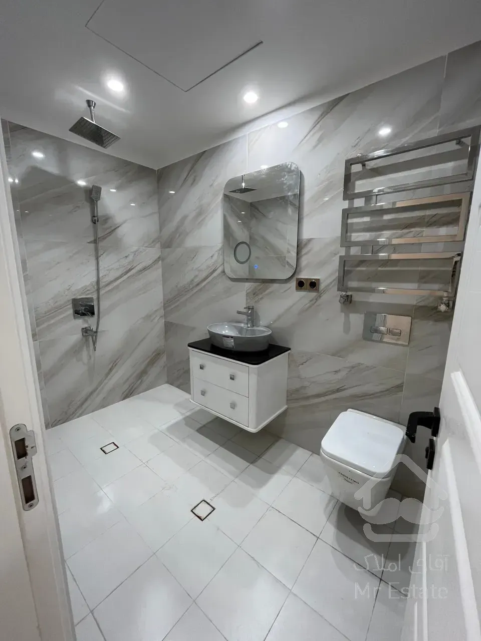 فروش واحد 220متری مدرن رونیکا پالاس قیطریه