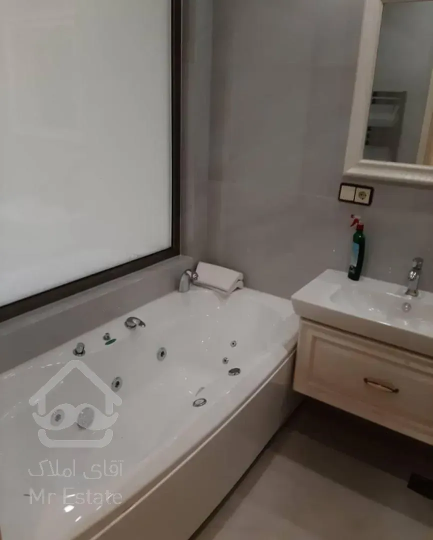 اجاره 300 متری فرمانیه شرقی