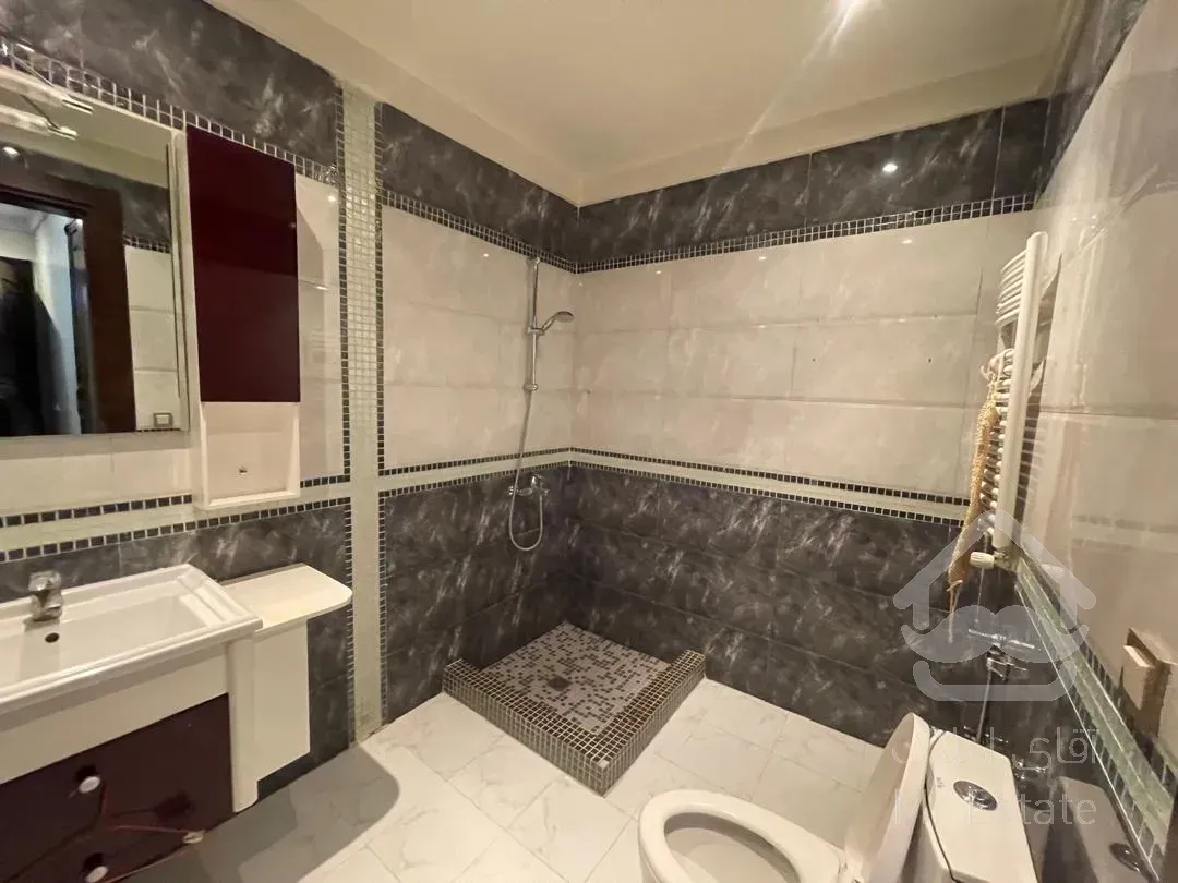 فروش اپارتمان 210 متری زعفرانیه