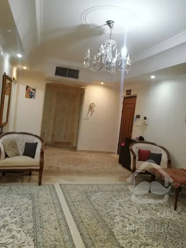 ۸۵متر۲خواب بالا همکف تمیز خیلی خوشگل