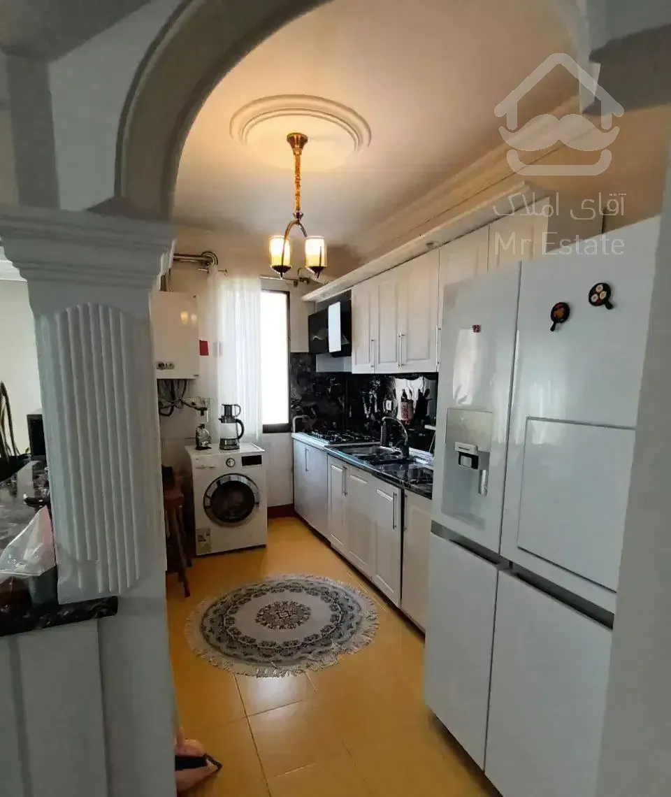 ۸۵ متر اقبال ۱۳ رو به آفتاب فول امکانات نزدیک مترو