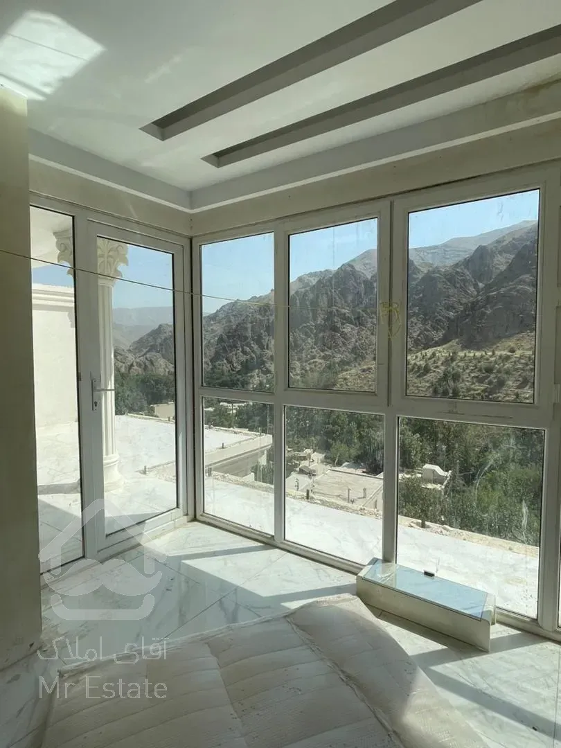 ٥٢٠ متر ويلا تريبلكس ٤ خواب استخر دار نزديك تهران