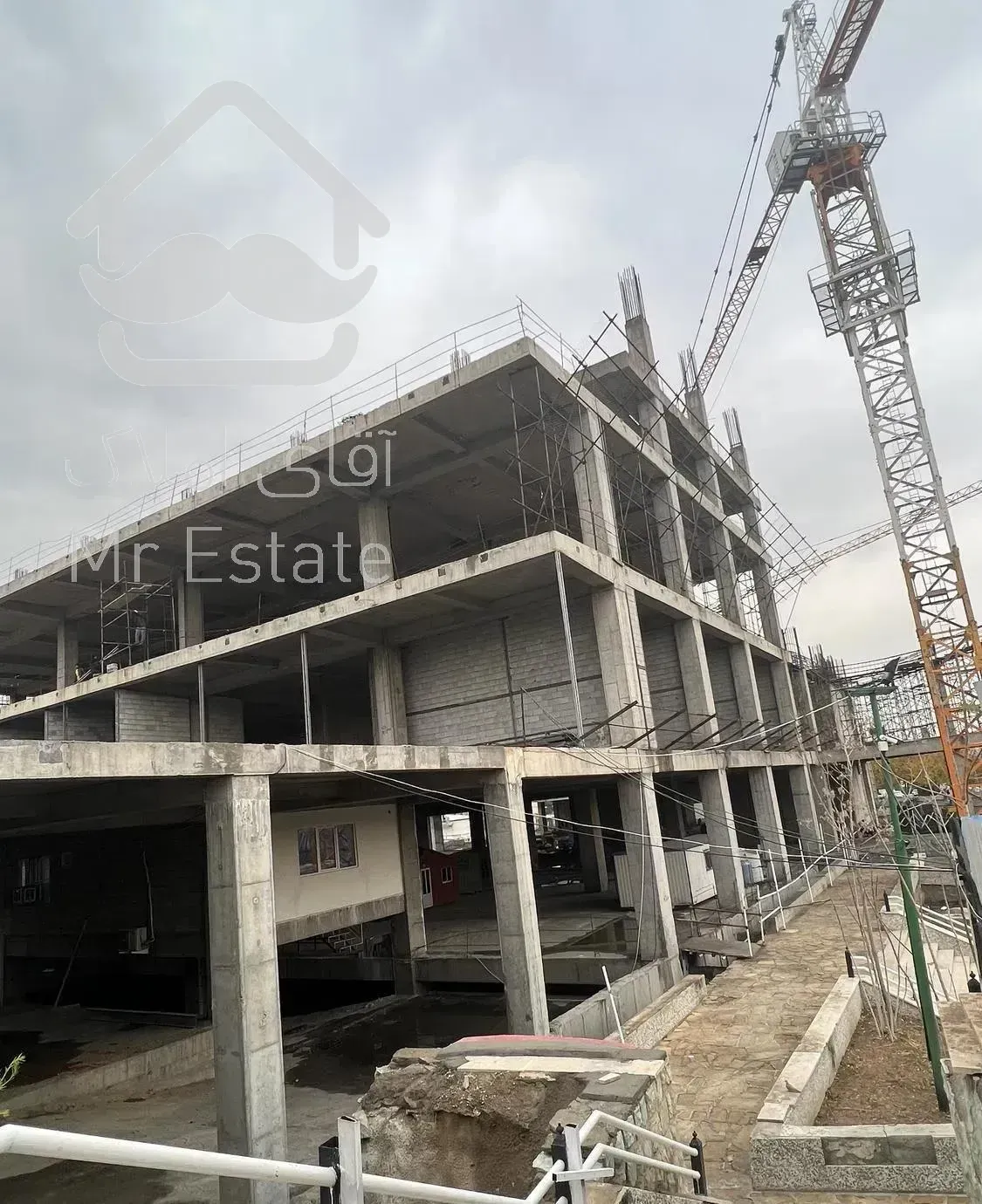 ۱۰۰متراداری/مجتمع تجاری اداری المپیاسنتر