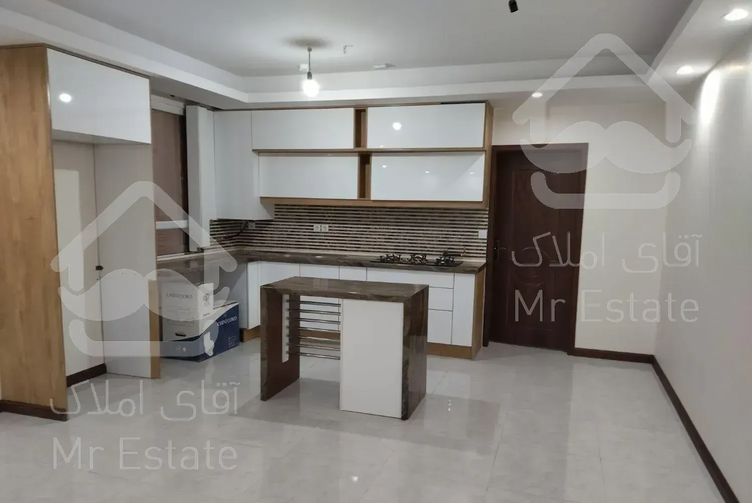 زرتشت شرقی ۶۱ متری نوساز