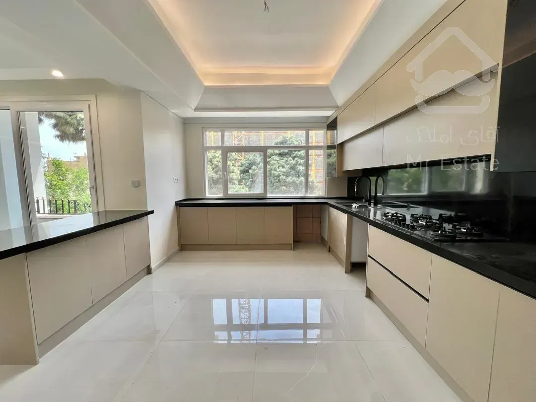 فروش اپارتمان 225 متری زعفرانیه