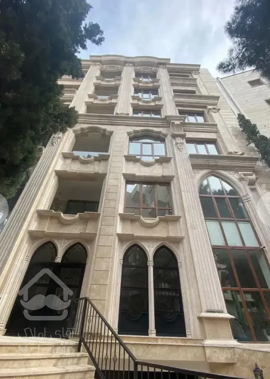 فروش۲۳۰ متری کلاسیک و نوساز نیاوران