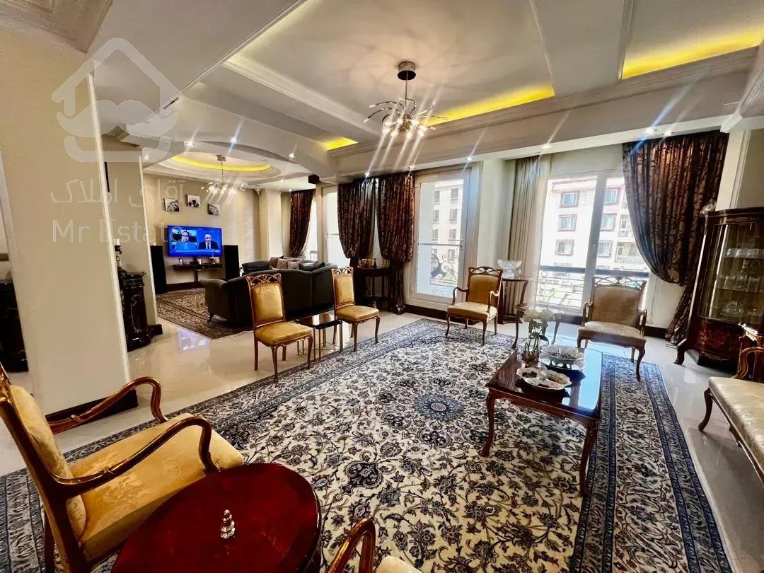 فروش اپارتمان 220 متری زعفرانیه