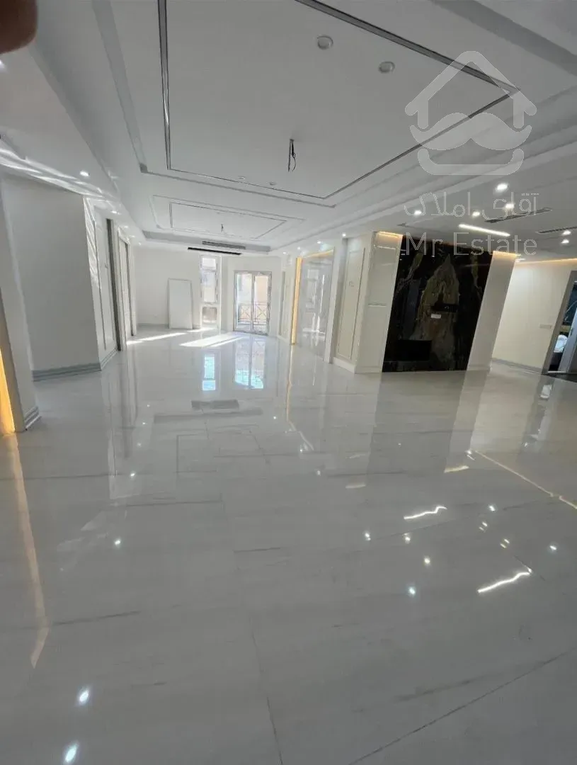 رهن و اجاره آپارتمان٢٤٠متر/فرمانيه/٤خواب