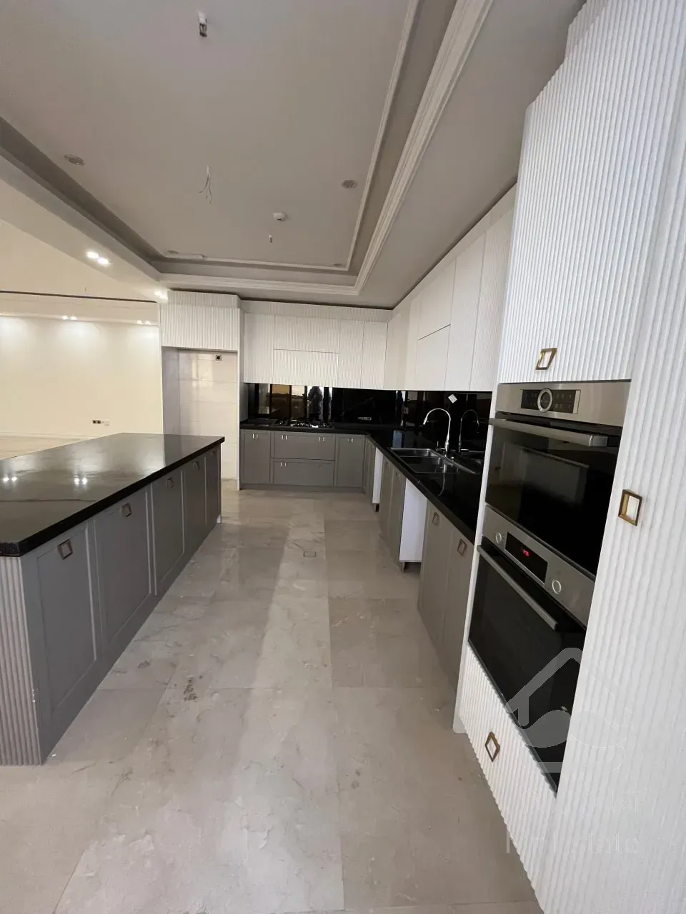 فروش برج 220متر 3 خواب قیطریه لاکچری