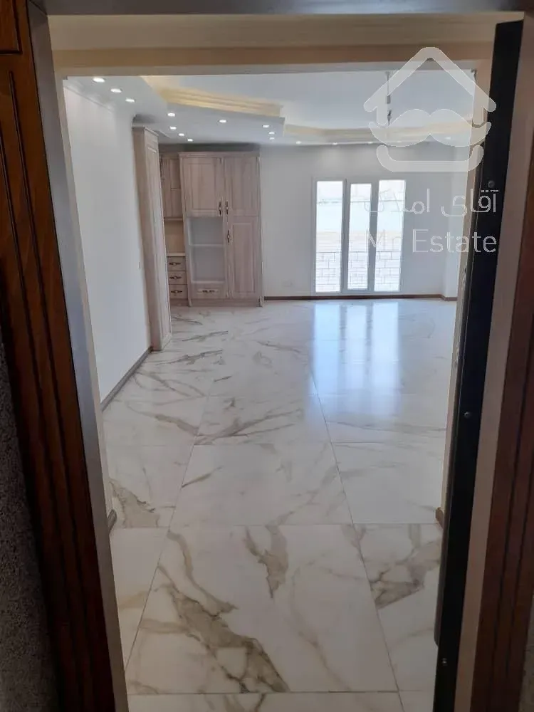 بر پاسداران 85 متر تابلو خور با سند