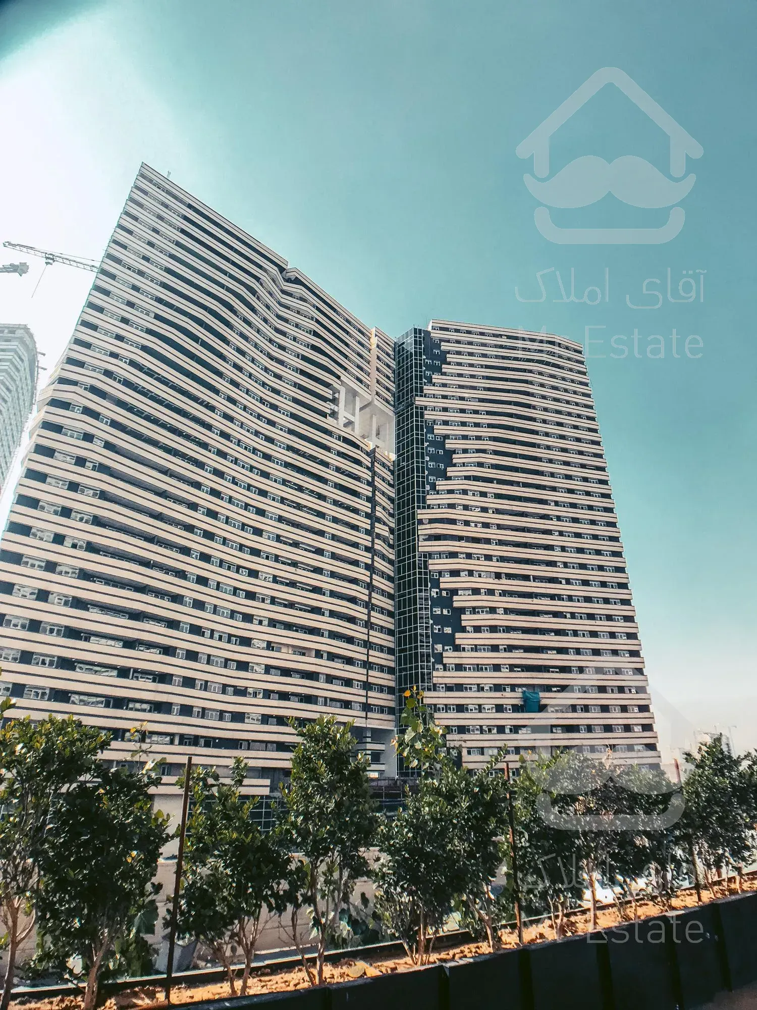 فروش آپارتمان ۱۳۹ متری مستردار فول دیزاین چیتگر