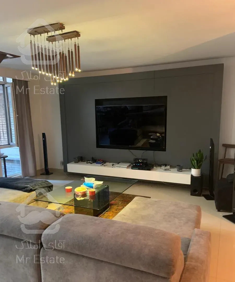 ۳۰۰متر آپارتمان ویلا