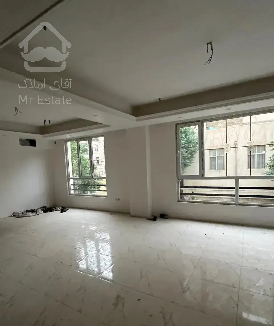 ۱۰۰ متر آماده تحویل/جنوبی نورگیر خوب/فول