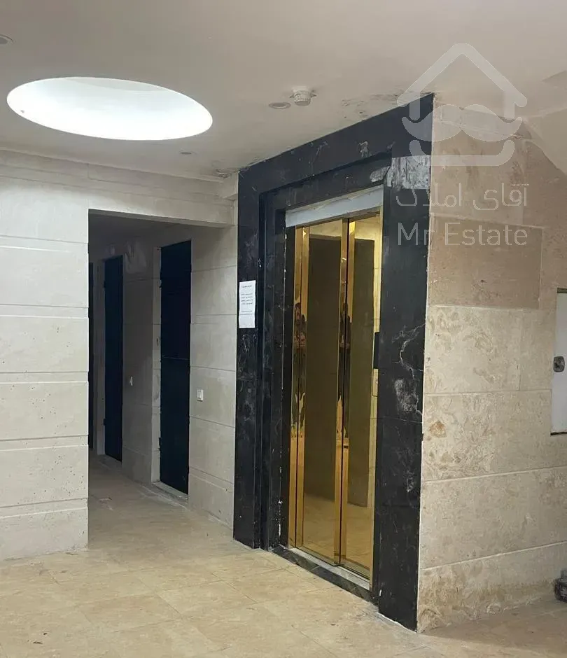 ۱۲۷ متری / نوساز / مرکز شهر