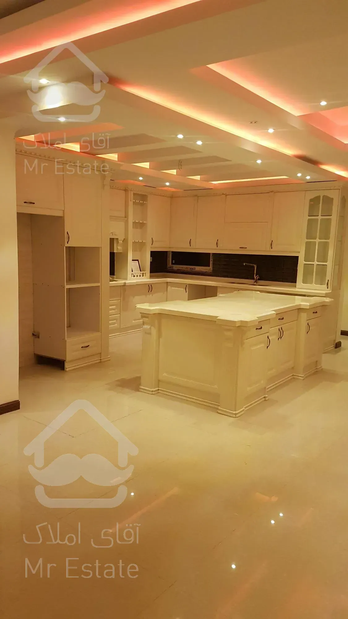 فروش آپارتمان سه خوابه در صادقیه