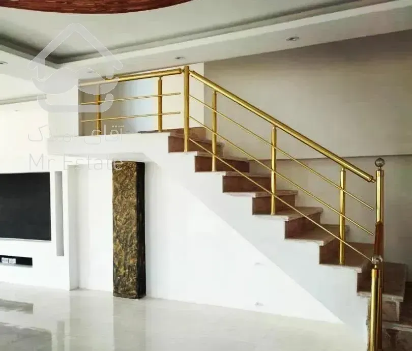 فروش ویلا۳۰۰متری با۱۷۰متربنا باسند۶دانگ