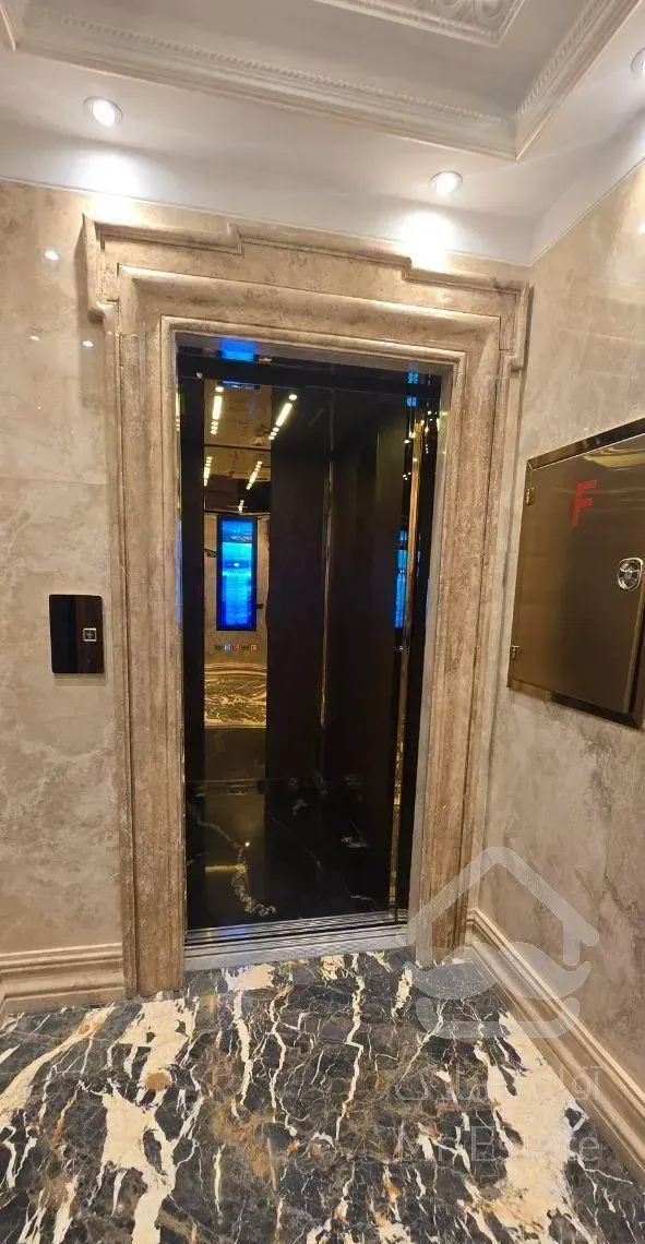 قصر کلاسیک در قلب شهر آپارتمان تک واحدی فوق لاکچری