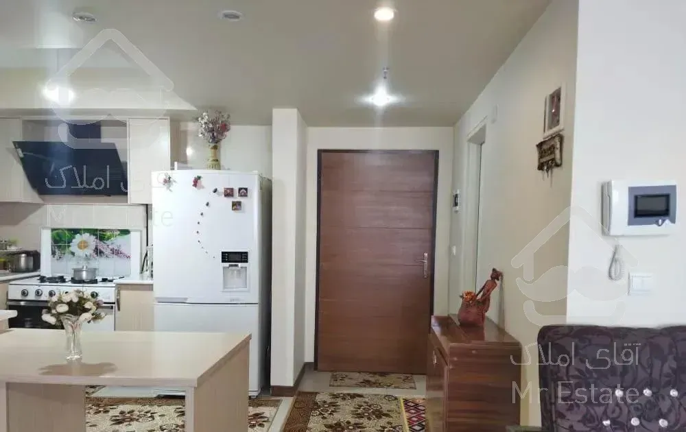 آپارتمان جنوبی دوخواب متریال