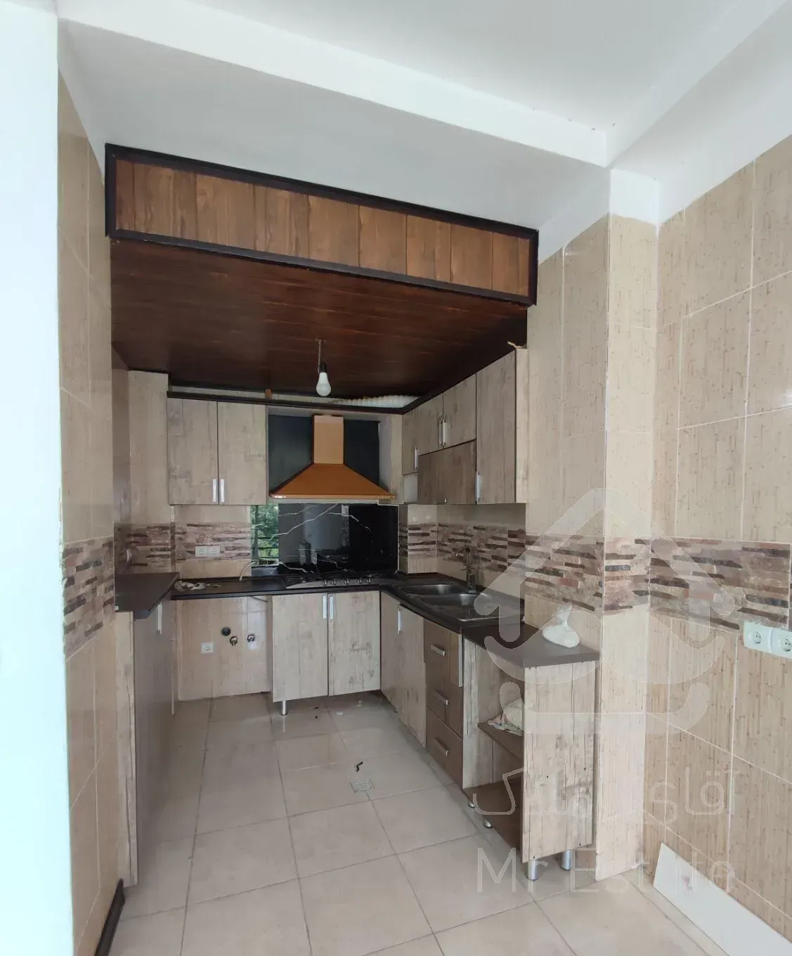 رهن واحد ۹۰ متری ویو باز مرکز شهر