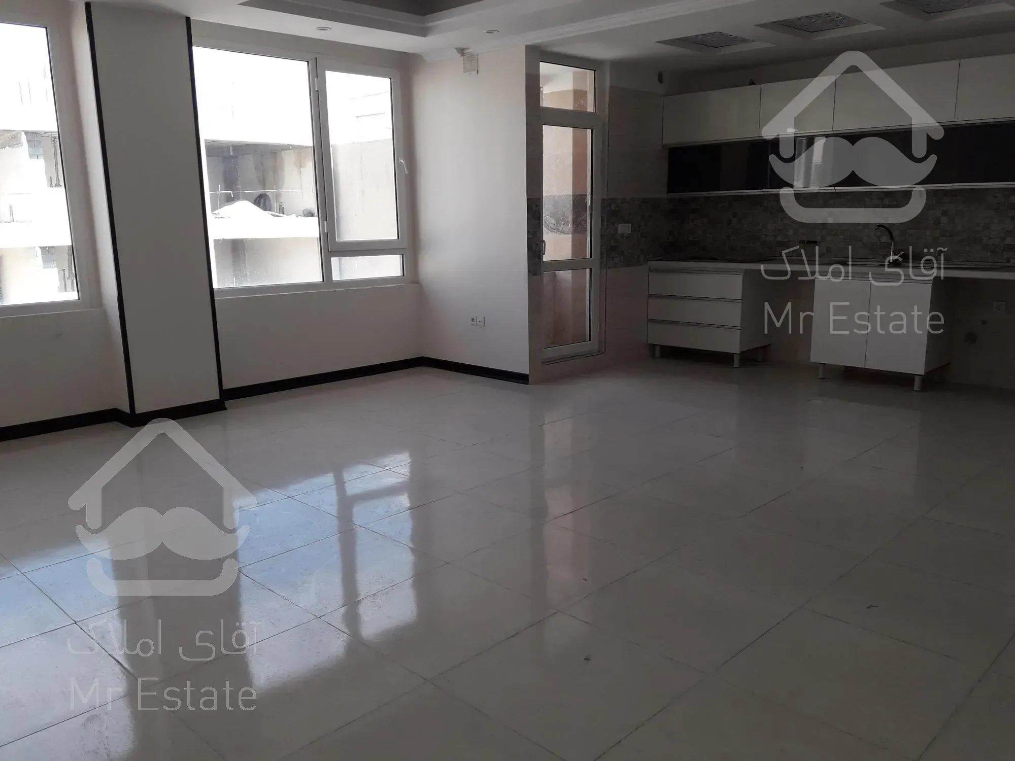 آپارتمان۹۸متر/سالن پرده خور/۱۰واحدی