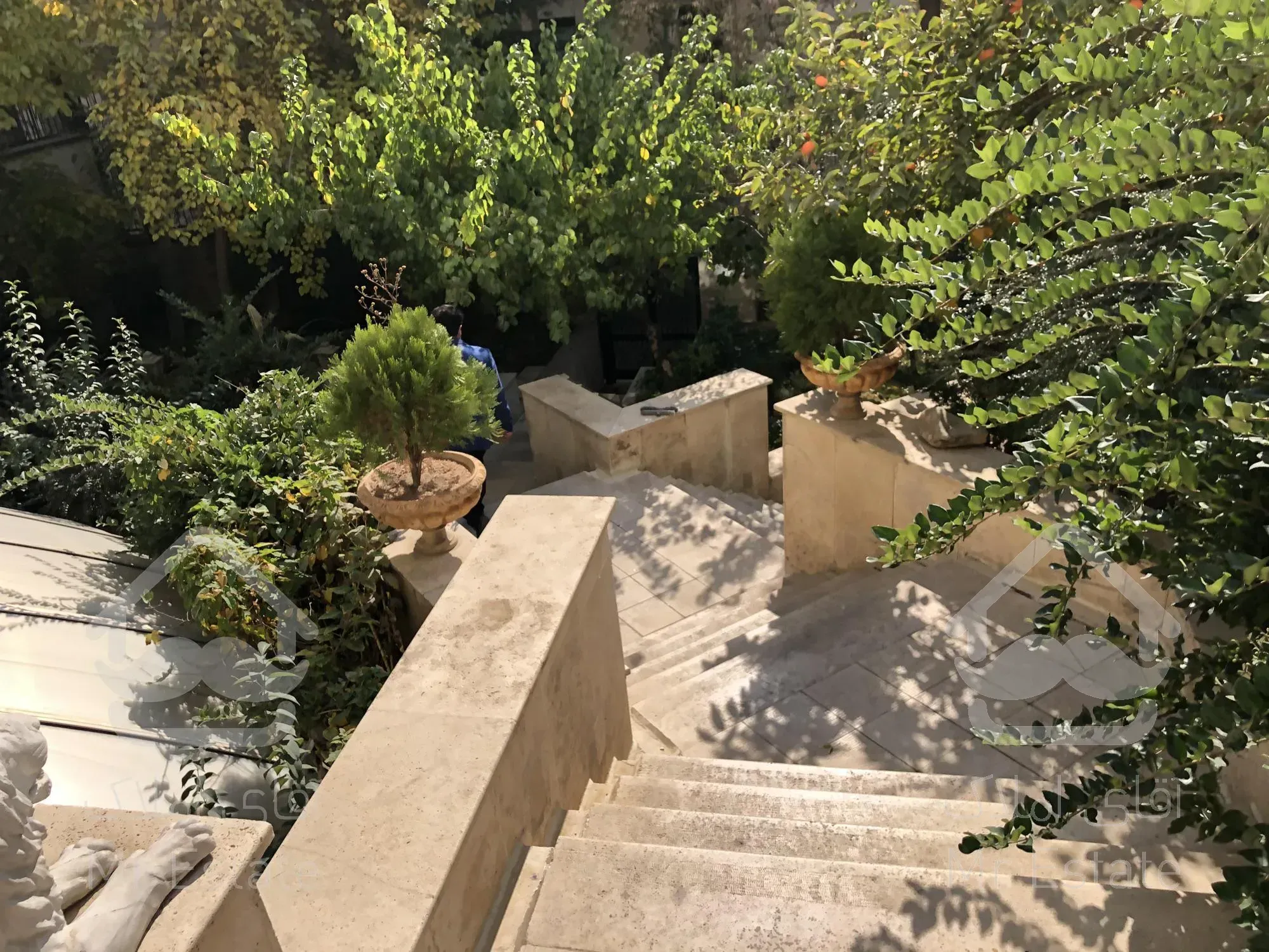 رهن و اجاره آپارتمان ۳۸۵ متری ۵ خوابه فرمانیه