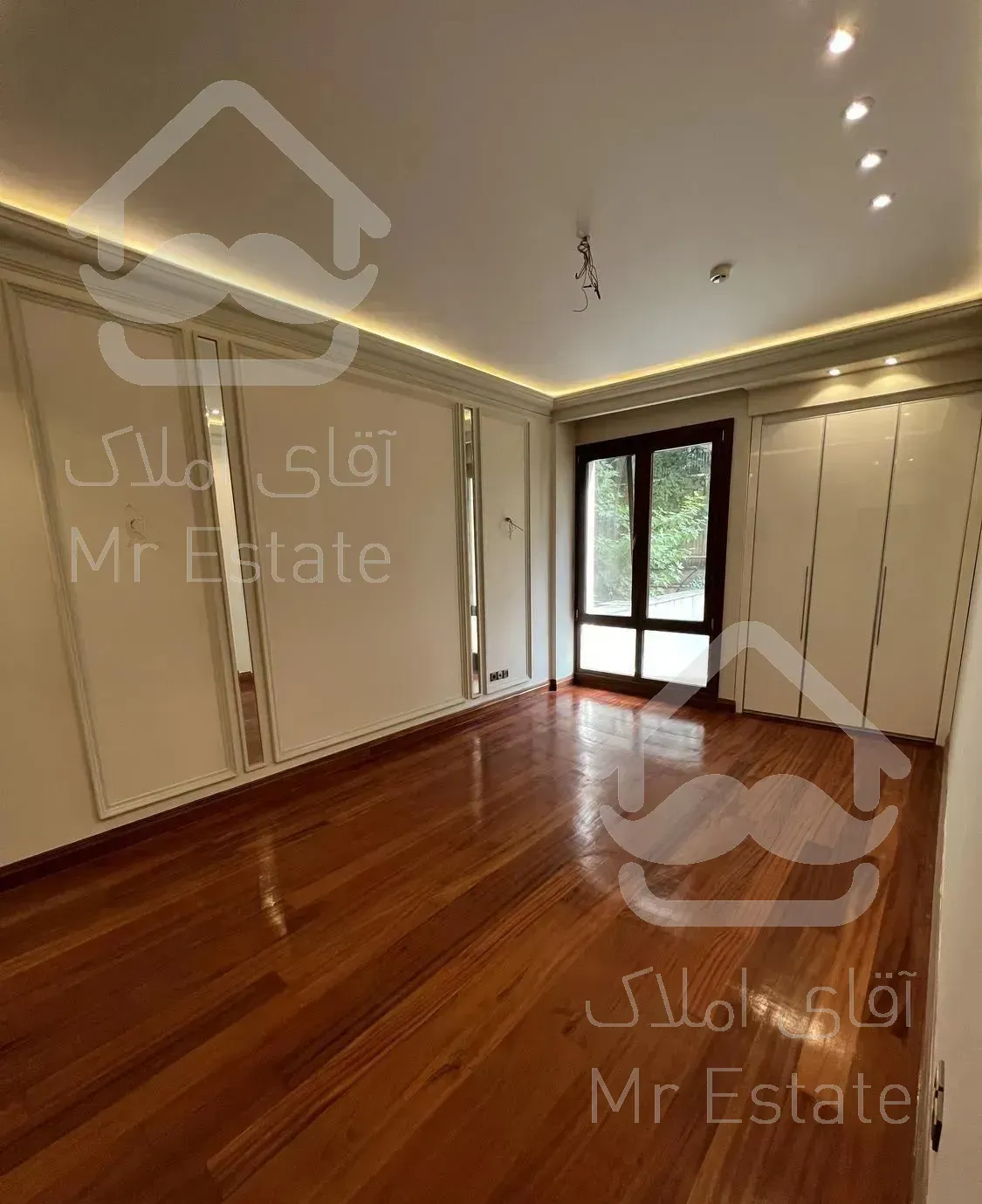 ۲۹۰متر فرشته گلپاد کلید نخورده