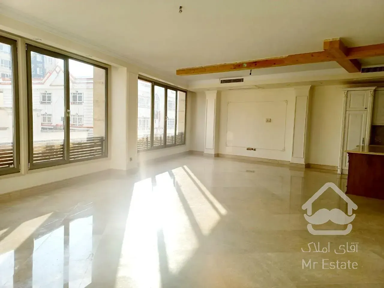 اجاره ۲۴۰متر ویو ابدی غرق نور. دو پارکینگ. زعفرانیه