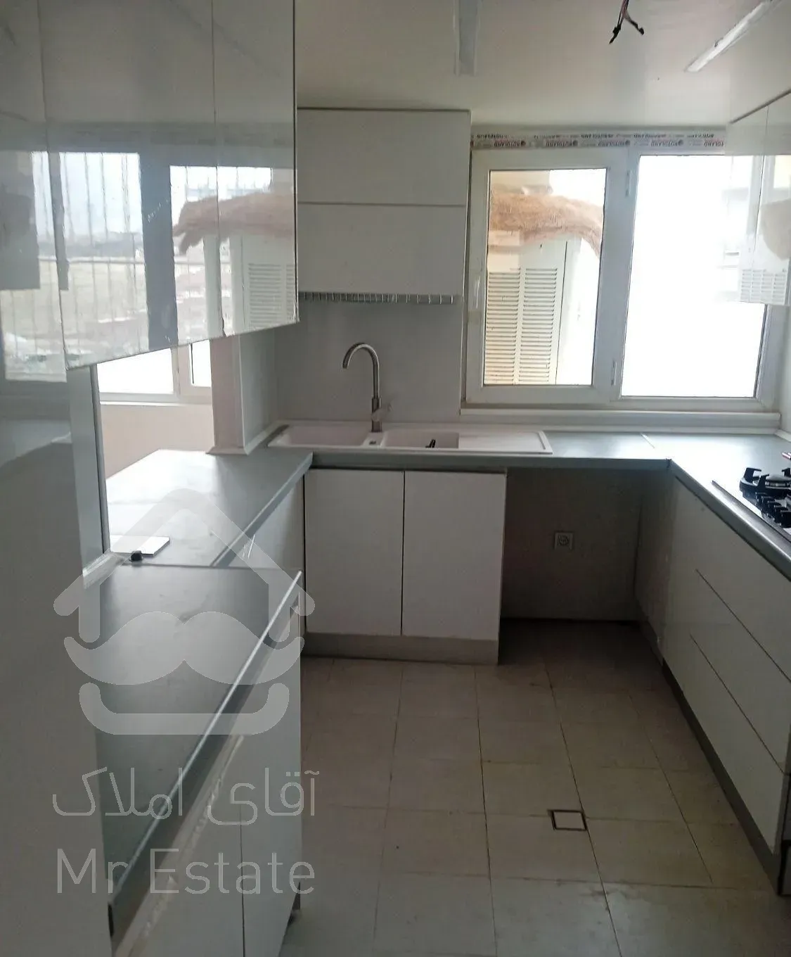 گاندی ۱۳۰ متر ( آکواریوم)