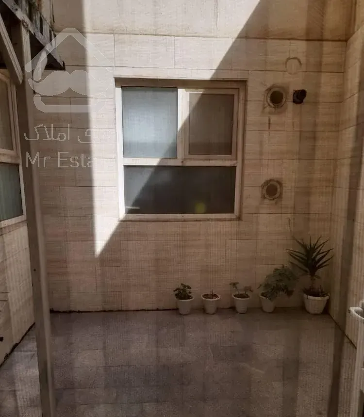 ۶۵ متری ۱ خوابه فول/۵ساله