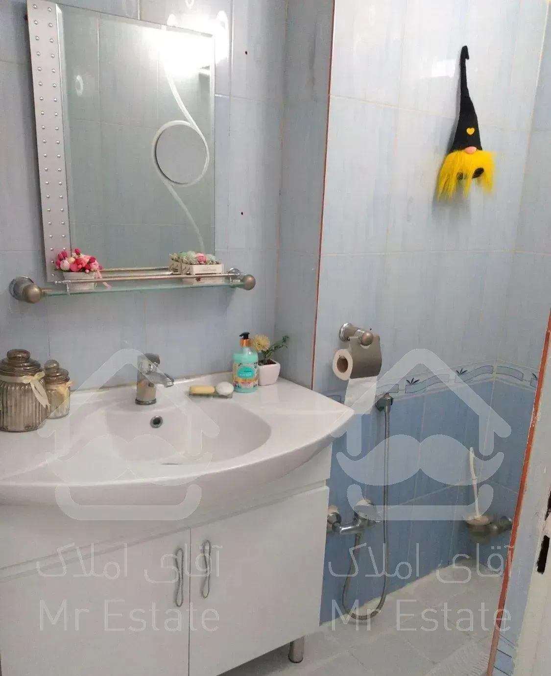 آپارتمان ۱۰۶ متری ۲ خواب سالن پرده خور