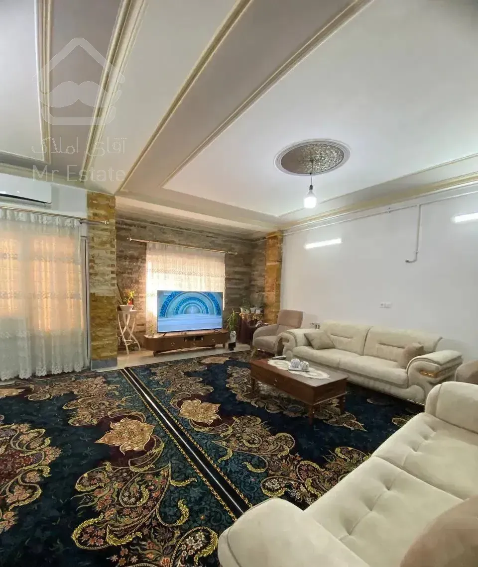 آپارتمان تک واحدی سنددار۱۲۵متری مرکزشهر لوکیشن خوب