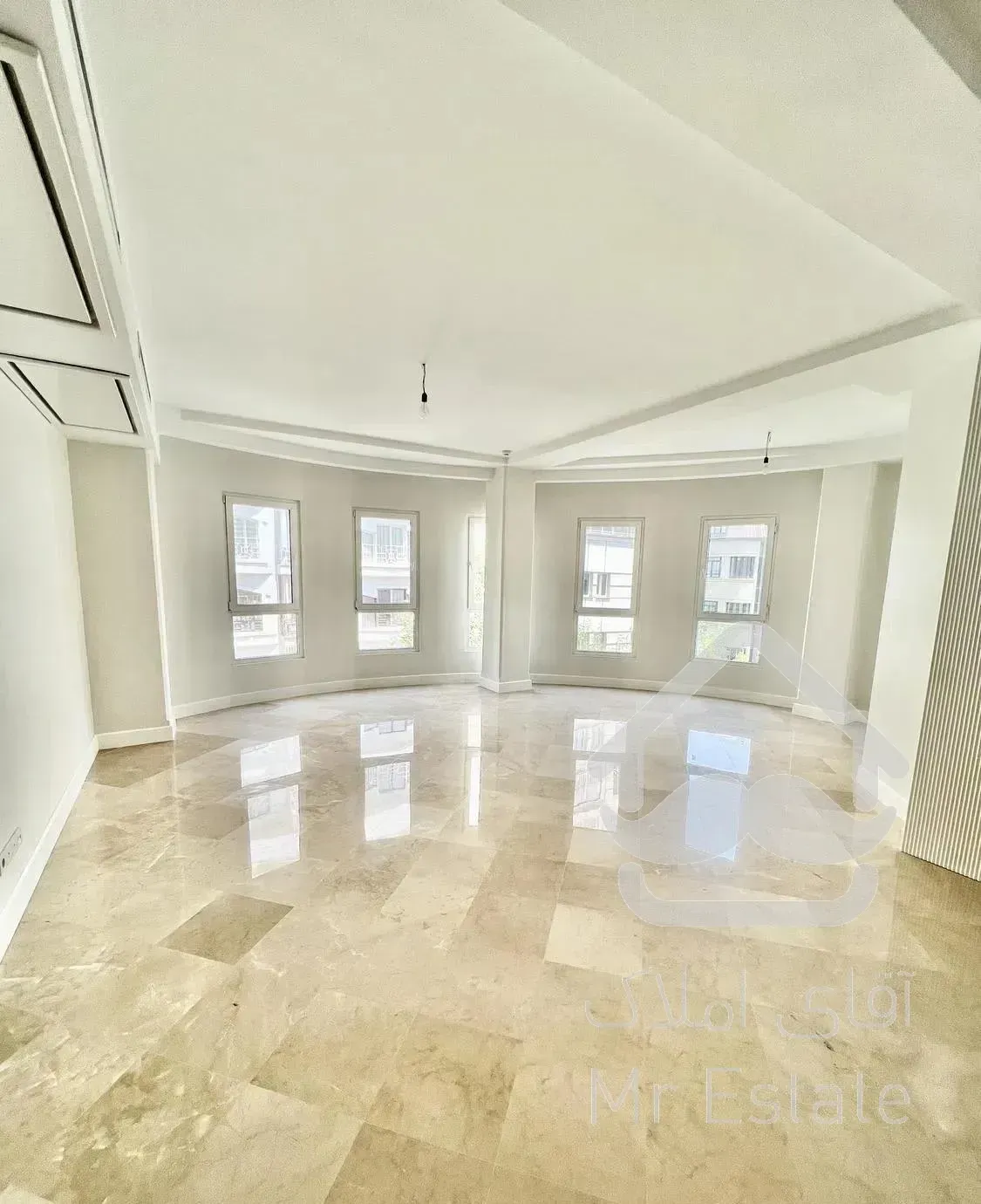 فرشته ١٥٩ متر شمیرانی دید و نور ارتفاع سقف