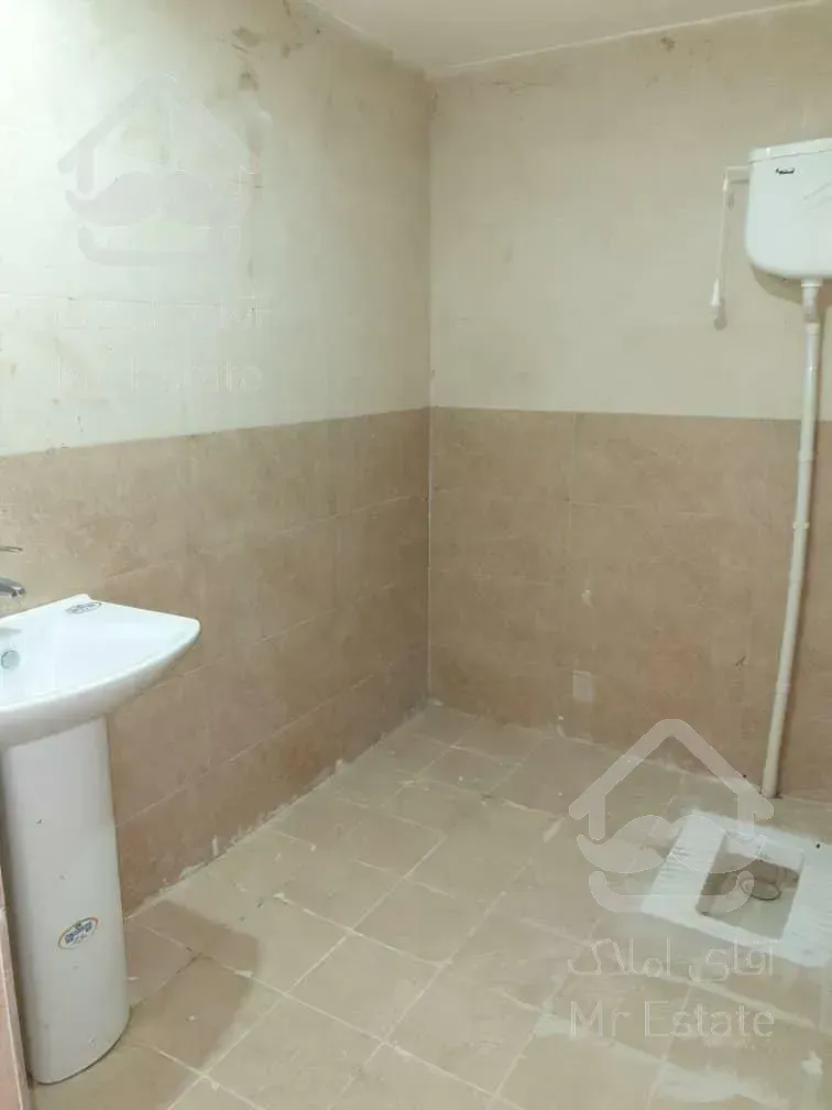 آپارتمان ۹۷ متری خوش نقشه نورگیر شهرک چیتگر