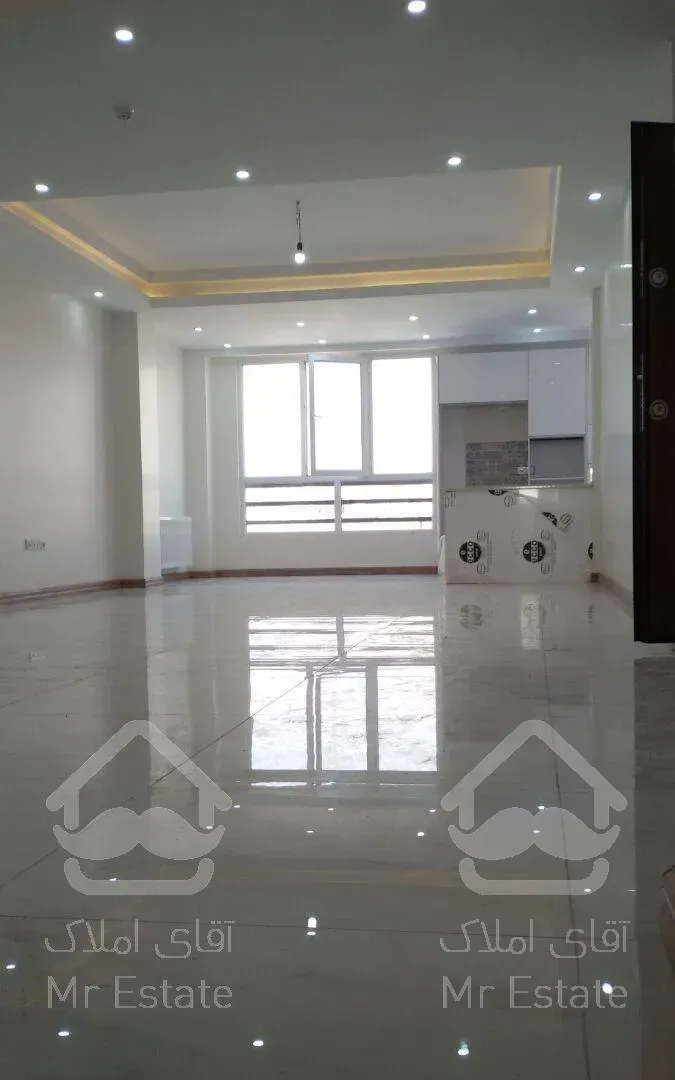 143 متر 3 خواب 3 پارکینگ نوساز کلید نخورده