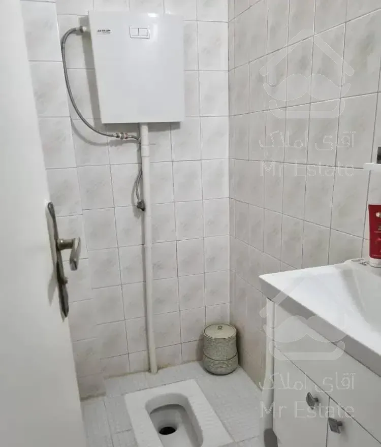 ۵۰ متر با پارکینگ