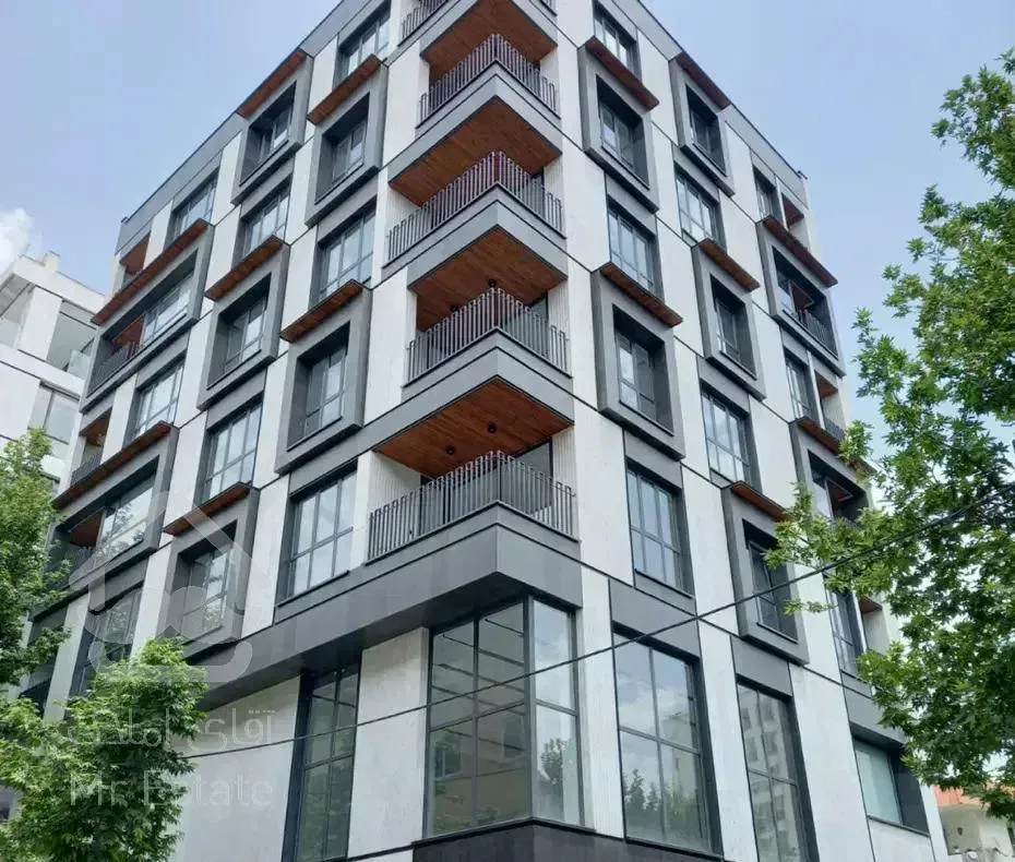 نیاوران آپارتمان ۱۳۰ متر لوکس و خوش نقشه