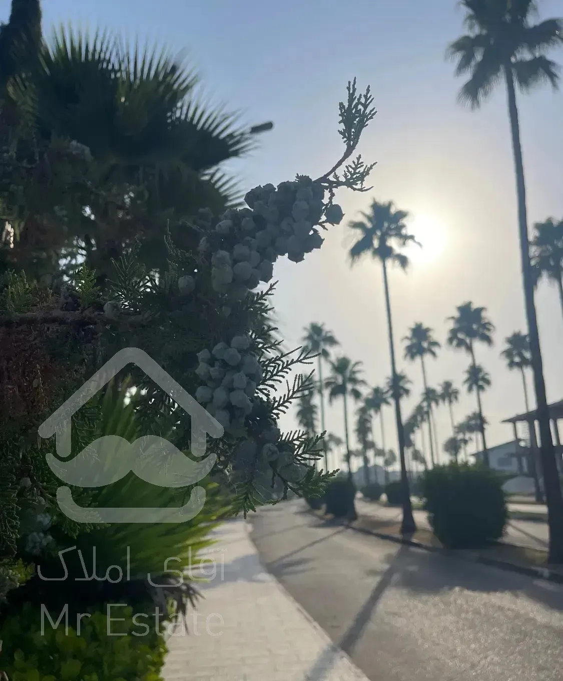 فروش ویلا استخردار بر بلوار ۳۵ متری خزرشهر جنوبی