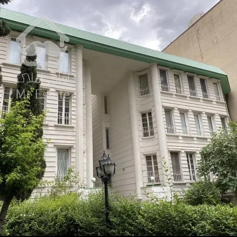 فروش ویلا ٨٠٠ متر زمین با ٧٠٠ بنا دوبلکس