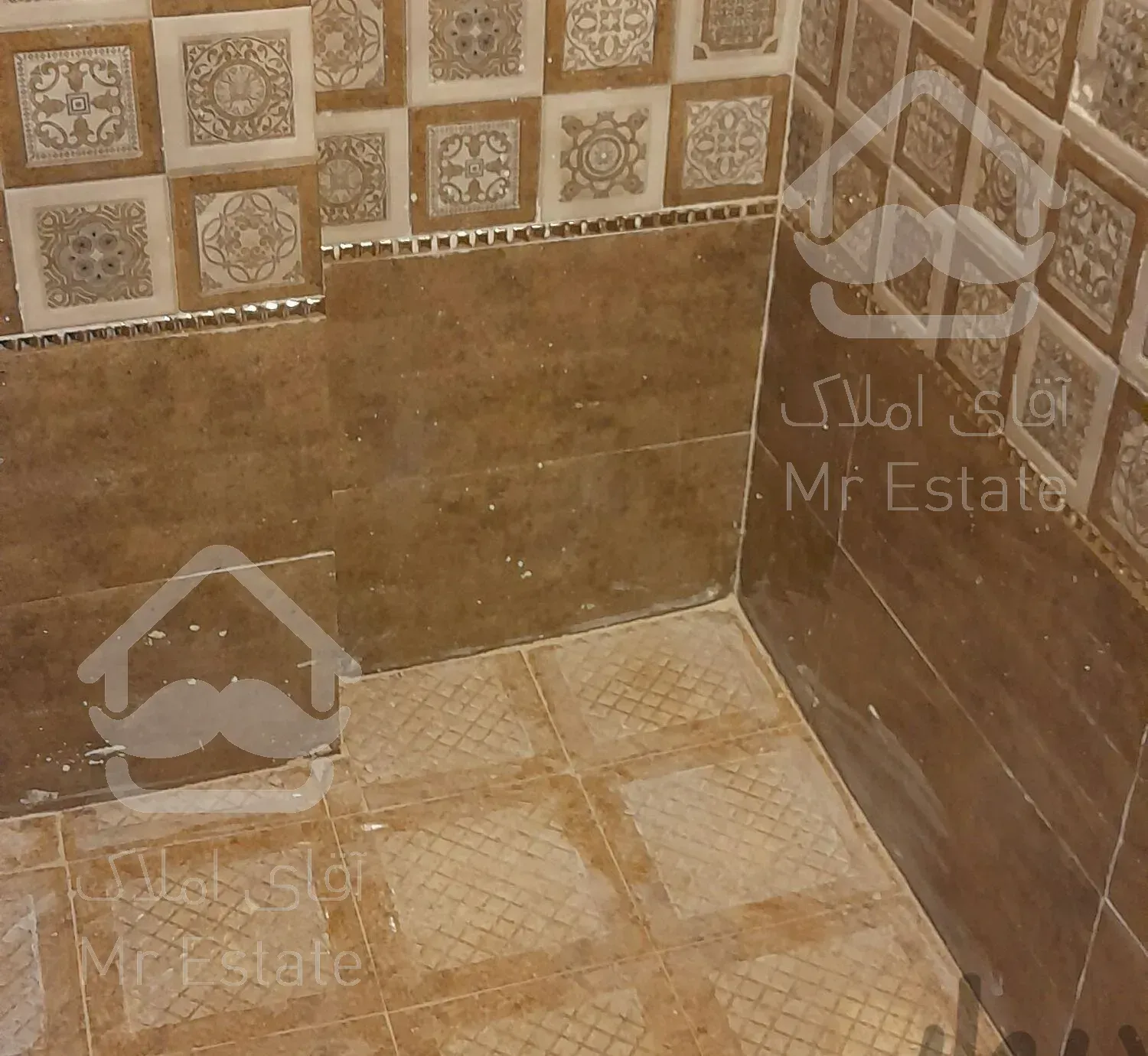 خدمات کاشی کاری وسرامیک کاری باسازی وتخریب