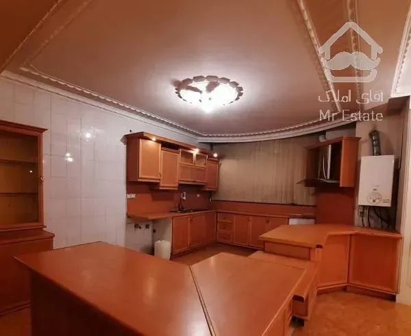 آپارتمان 130متری،3خواب، باغ دریاچه*