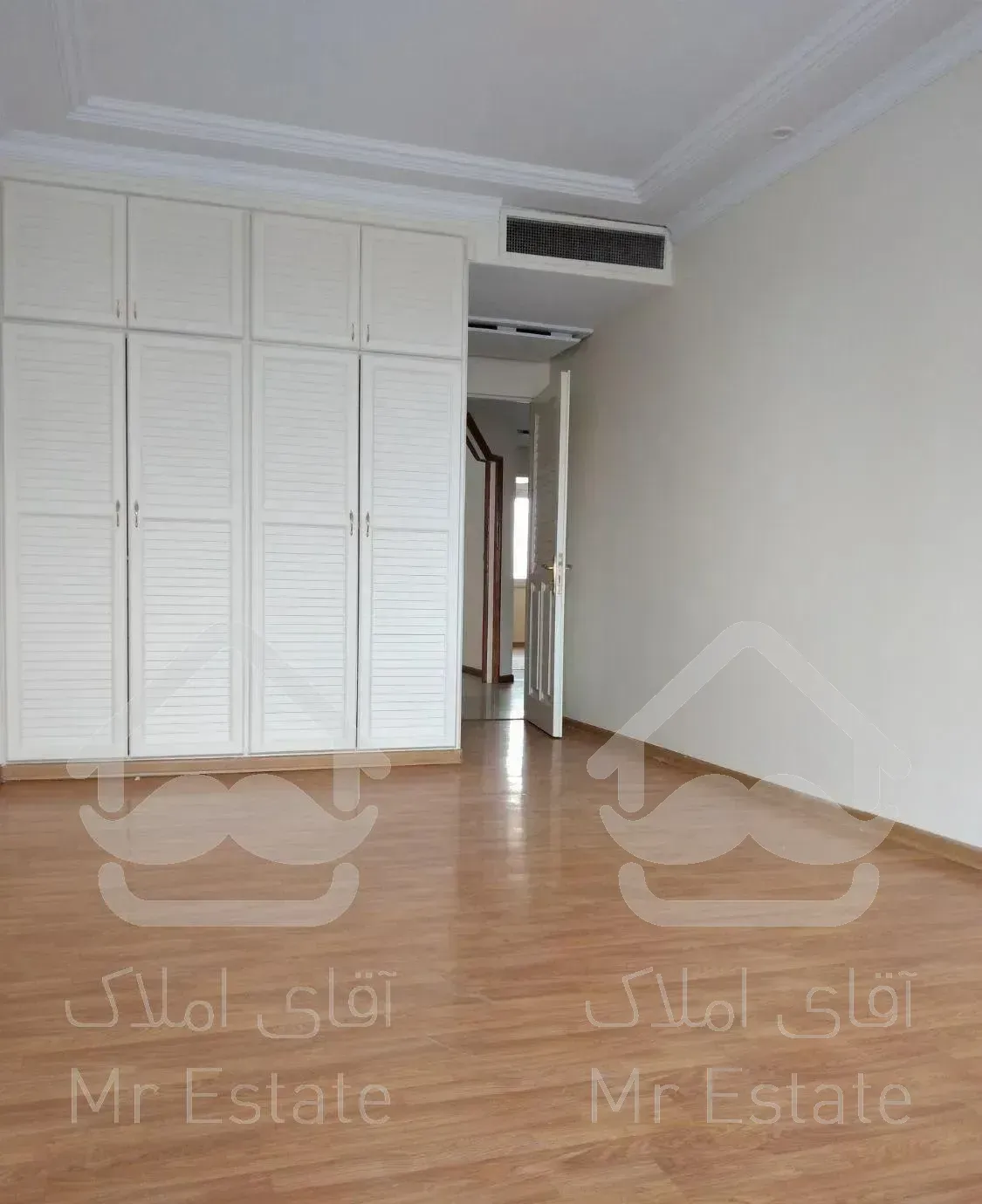 کامرانیه ۲۴۵متر / تراس قابل چیدمان ۳پارگینگ